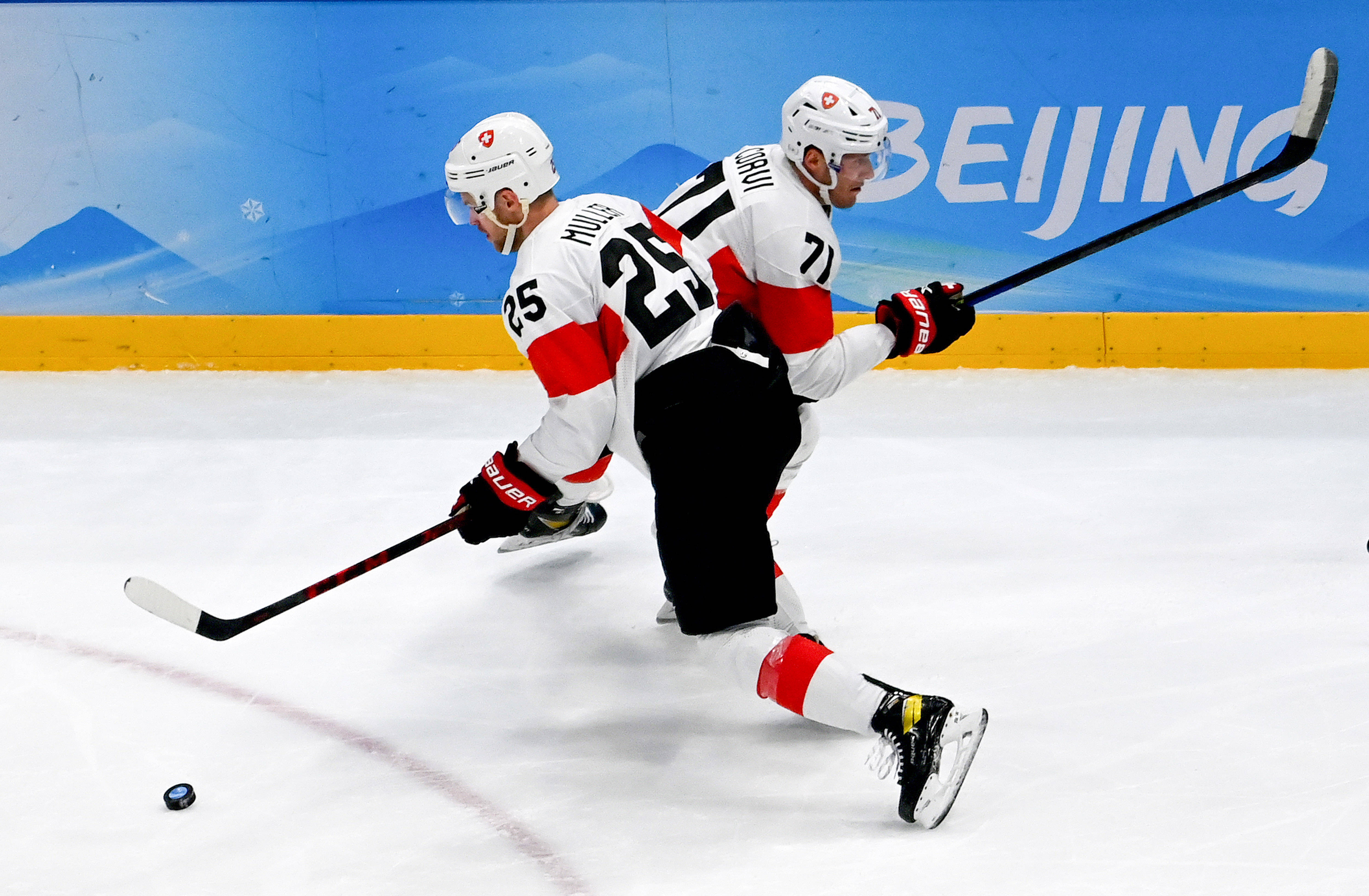 九游体育-阿扎伦卡新星爆冷表现突出，瑞士队前途光明！