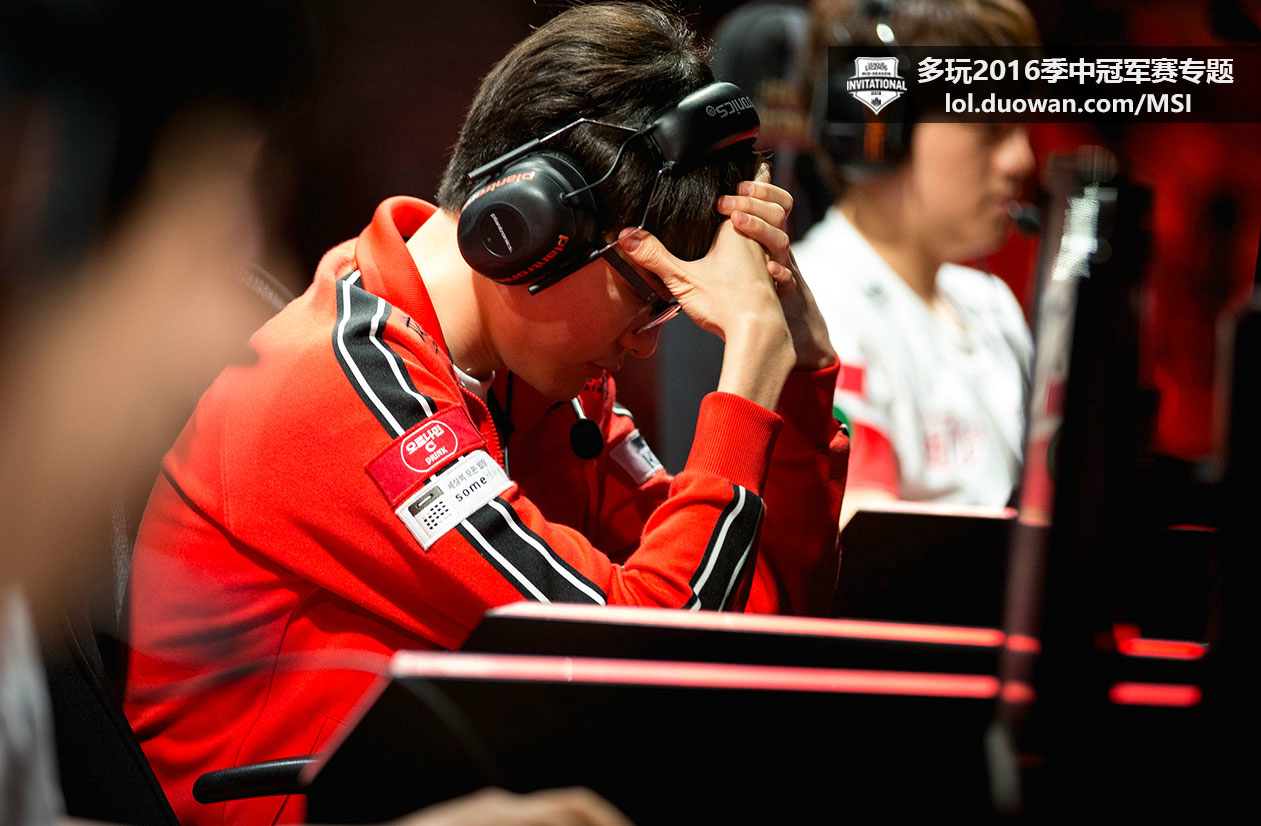 九游-关于Faker回归赛场，回归赛场首场状态亮眼，RNG观众沸腾！的信息